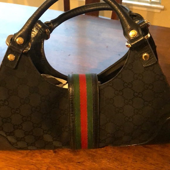 Authentic Gucci satchel - Picture 5 of 8